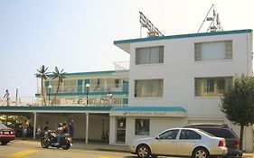 Royal Court Motel